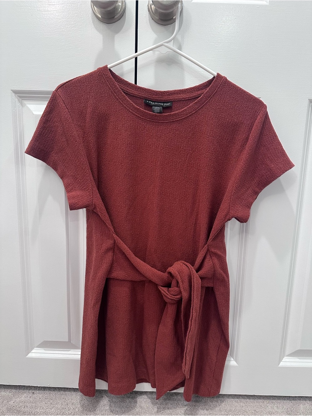 A Pea in the Pod Rust Tie Waist Maternity Top Medium Soft Knit